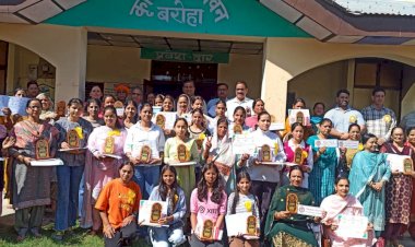 बरोहा में चैंपियन बेटियों को किया पुरस्कृत