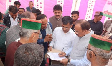 उद्योग मंत्री ने झकाण्डों में 52 लाख से नवनिर्मित पंचायत भवन की धरातल मंज़िल का किया लोकार्पण