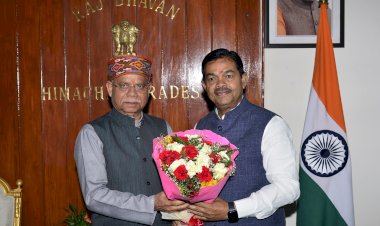 केंद्रीय राज्य मंत्री बी.एल. वर्मा ने राज्यपाल से भेंट की