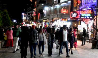 मनाली में फिर लौटी रौनक : प्रदेश सरकार के प्रयासों से सजीव हुई पर्यटन नगरी