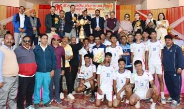 डॉ. शांडिल खेल-कूद प्रतियोगिता के विजेताओं को किया सम्मानित