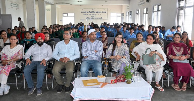 पोषण केवल भोजन तक सीमित नहीं, यह स्वास्थ्य और जीवनशैली से भी जुड़ा है : उपायुक्त