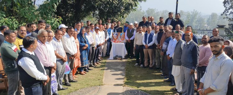 राष्ट्रीय संकल्प दिवस पर इंदिरा गांधी एवं सरदार वल्लभभाई पटेल को किया नमन