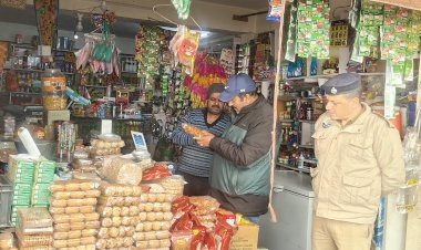 किन्नौर जिला के पूह में कोटपा अधिनियम-2003 के तहत दुकानों एवं ढाबों का औचक निरीक्षण