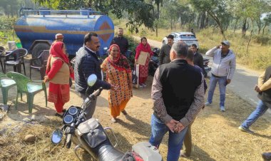 पनसाई के एक परिवार की समस्या के निवारण के लिए सीएम के निर्देश पर मौके पर पहुंचे अधिकारी