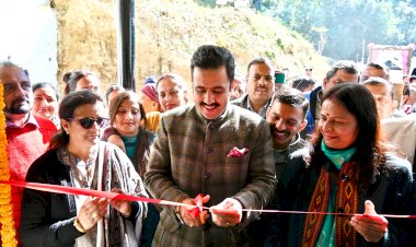 लोक निर्माण मंत्री ने चलहोग में 01.14 करोड़ से बने नए पंचायत घर का किया लोकार्पण