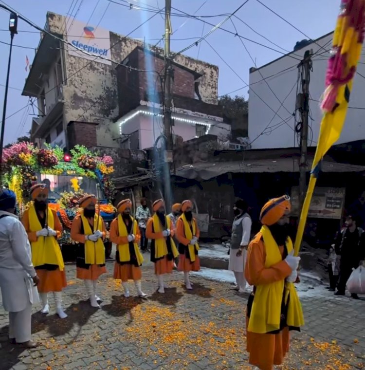 नाहन में पंज प्यारों की अगुवाई में निकला भव्य नगर कीर्तन