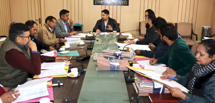 जिले में राष्ट्रीय खाद्य सुरक्षा अधिनियम के तहत लाभार्थियों के चयन को तेज़ करने के निर्देश