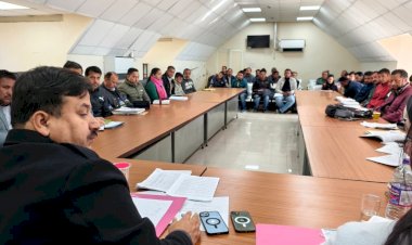 राजस्व कार्यों में देरी नहीं होगी स्वीकार - उपायुक्त