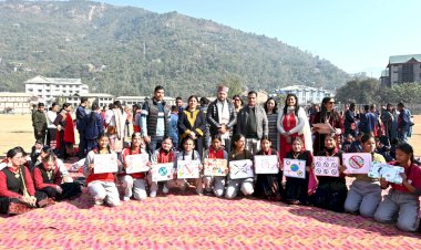 जिला स्तरीय अंतरराष्ट्रीय दिव्यांगजन दिवस पड्डल मैदान में आयोजित