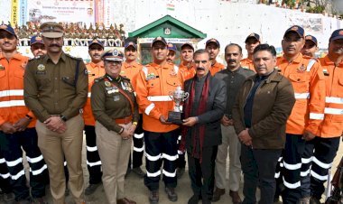 मुख्यमंत्री ने हिमाचल प्रदेश गृह रक्षा एवं नागरिक सुरक्षा के 63वें स्थापना दिवस की अध्यक्षता की