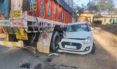 नाहन: कार - ट्रक भिड़े, 3 लोग बचे बाल बाल, बीती रात नेशनल हाईवे पर हुआ हादसा..