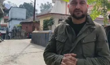 छुट्टी के दिन कानून के सामने हाज़िर: विधायक आशीष शर्मा छठे दिन भी सुजानपुर थाना पहुंचे