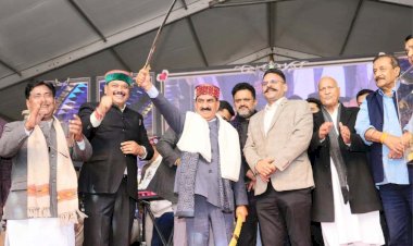 मुख्यमंत्री ने की इंदौरा उत्सव के समापन समारोह की अध्यक्षता कहा, मनरेगा को समाप्त करना ग़रीबों के हितों के साथ कुठाराघात और अन्याय