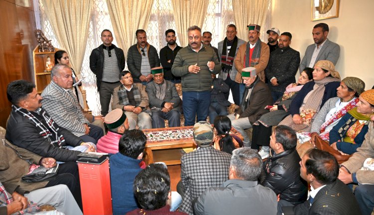 नावर क्षेत्र के प्रतिनिधिमंडल ने शिक्षा मंत्री से भेंट की