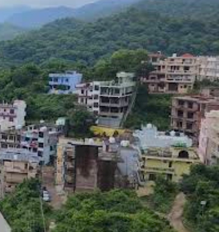 नाहन: डेवेल्पर्स को जरजा क्षेत्र में हो रही रि-प्लाटिंग से पहले, बुनियादी सुविधाओं के लिए देनी होगी जमीन की गिफ्ट डीड..... अब पुराने मामलों में 10 दिन के भीतर जमा कराने होंगे कागजात..