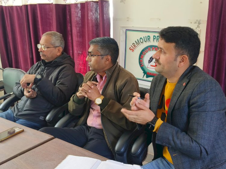 नाहन : सिरमौर प्रेस क्लब के 3 जनवरी को स्थापना दिवस पर आयोजित होगा कार्यक्रम, क्लब की बैठक में लिया निर्णय