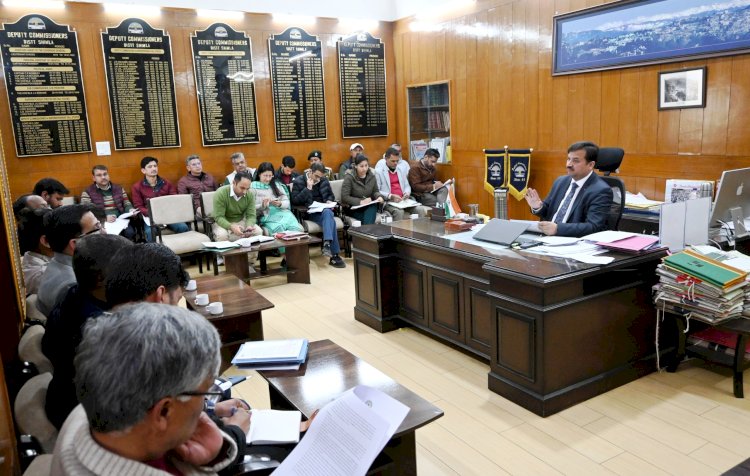 भट्टाकुफर मार्ग पर गड्ढा पड़ने की भारतीय भूवैज्ञानिक सर्वेक्षण ने उपायुक्त को सौंपी रिपोर्ट