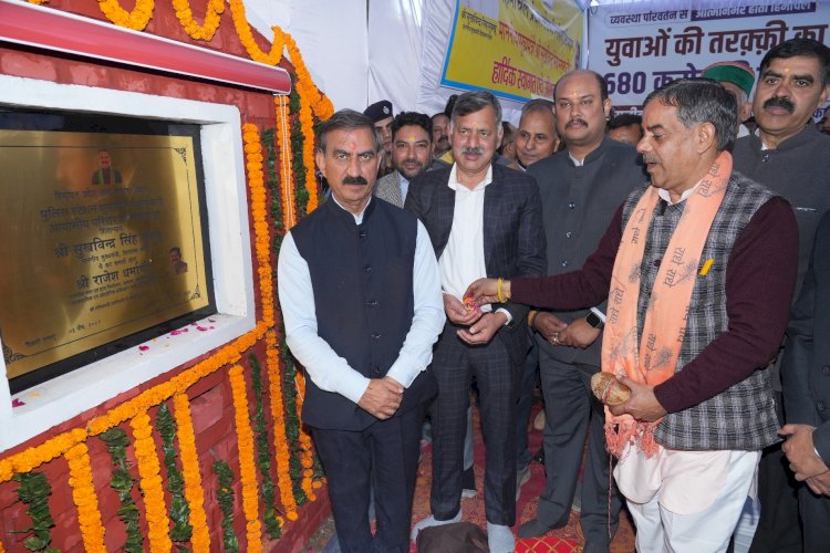 मुख्यमंत्री ने घुमारवीं विस में समर्पित कीं 69 करोड़ रुपये की विकासात्मक परियोजनाएं