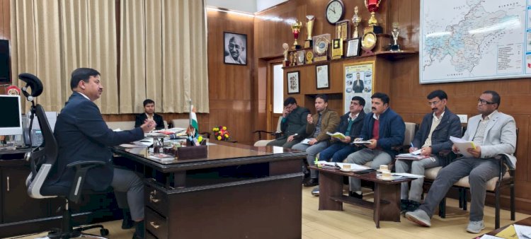 पंचायतें पानी के सैंपल लेना करें सुनिश्चित - उपायुक्त