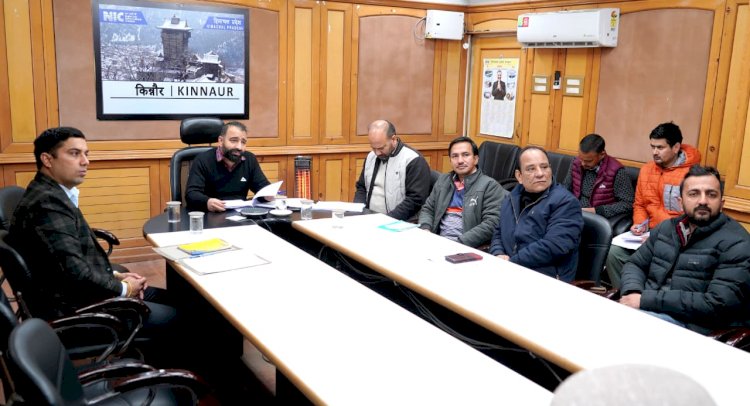 उपायुक्त किन्नौर की अध्यक्षता में जिला सड़क सुरक्षा पर बैठक आयोजित