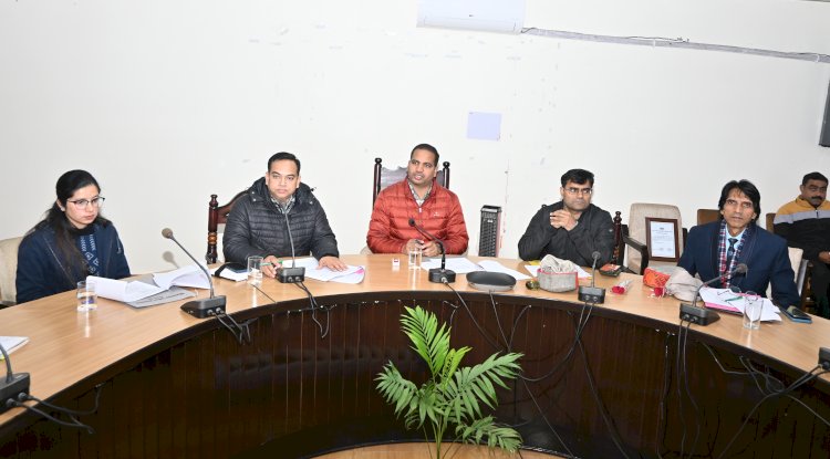 वरिष्ठ नागरिकों की समस्याओं पर गंभीरता से अमल सुनिश्चित करे विभाग : उपायुक्त