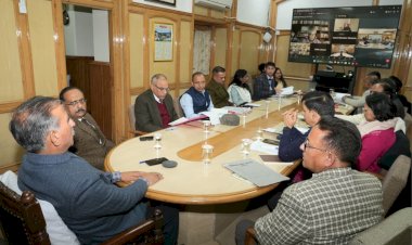 स्कूल एडॉप्शन कार्यक्रम के तहत गोद लिए स्कूलों का औचक निरीक्षण करें उपायुक्त: मुख्यमंत्री