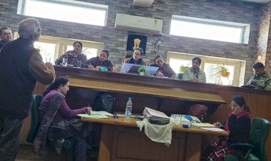 राज्य महिला आयोग ने हमीरपुर में लगाई अदालत, 28 मामलों की सुनवाई