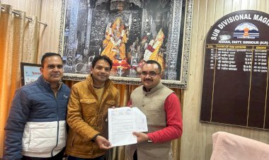 नाहन  : रोटरी क्लब के प्रतिनिधिमंडल ने एसडीएम से मुलाकात कर शहर में स्वच्छता एवं यातायात व्यवस्था से संबंधित सौपे सुझाव