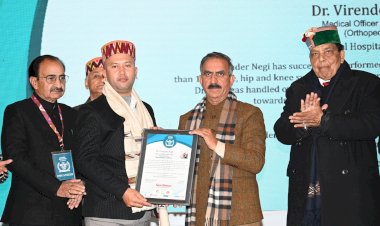 मुख्यमंत्री ने डॉक्टर्स अवार्ड 2025 समारोह की अध्यक्षता की, सेवा और समर्पण के लिए डॉक्टरों व स्वास्थ्य संस्थानों को किया सम्मानित