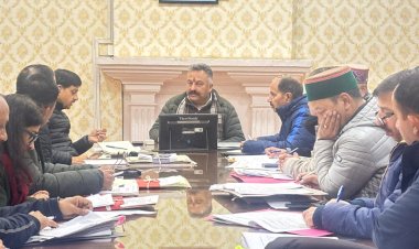 शिक्षा मंत्री ने शिक्षा विभाग की समीक्षा बैठक की अध्यक्षता की