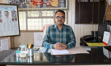 नाहन : बनेठी में सरकार गांव के द्वार’’ कार्यक्रम के आयोजन की तैयारियों को लेकर एसडीएम ने विभिन्न विभागों के साथ की बैठक 