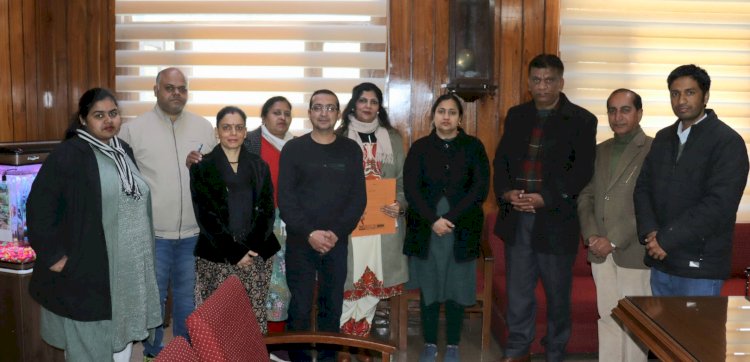 नाहन : राष्ट्रीय बचत सलाहकार बोर्ड के उपाध्यक्ष प्रकाश करार की अध्यक्षता में बैठक आयोजित