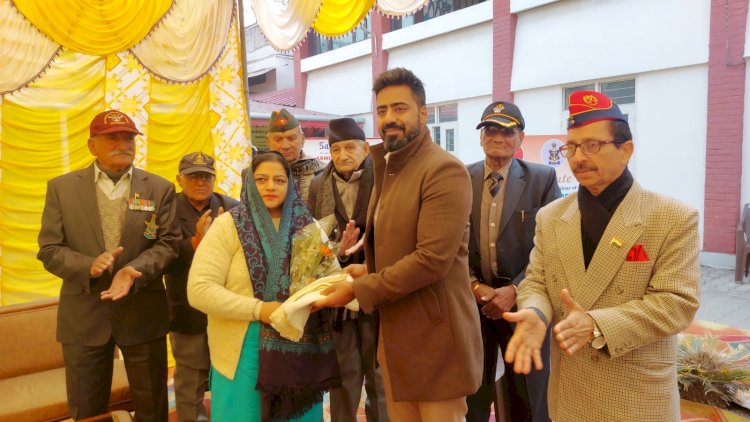 जिला सैनिक कल्याण कार्यालय ऊना में पूर्ण सशस्त्र सेना दिवस समारोह आयोजित