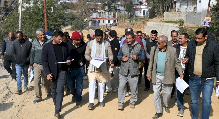 एनएच–03 अवाहदेवी से पाडच्छु तक विधायक चन्द्रशेखर ने किया पैदल निरीक्षण