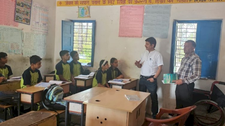 नाहन : सिरमौर में शिक्षा को नई दिशा, “अपना विद्यालय“ योजना द्वारा स्कूलों से जुड़े अधिकारी