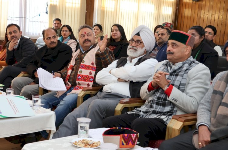 अध्यापक प्रशिक्षण एवं समग्र पाठ्यक्रम गुणवत्तायुक्त शिक्षा का आधार - रोहित ठाकुर