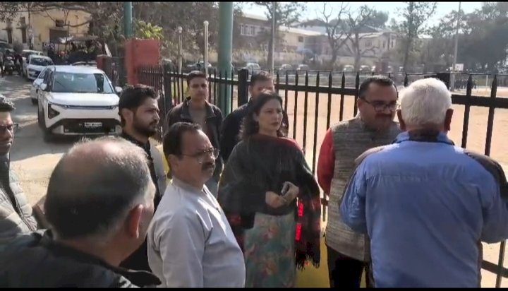 नाहन: बेक़ाबू अतिक्रमण,अवैध पार्किंग. रहेड़ी फड़ी वालों को लेकर एसडीएम एक्शन मोड़ में.डीसी को सोंपगे रिपोर्ट..