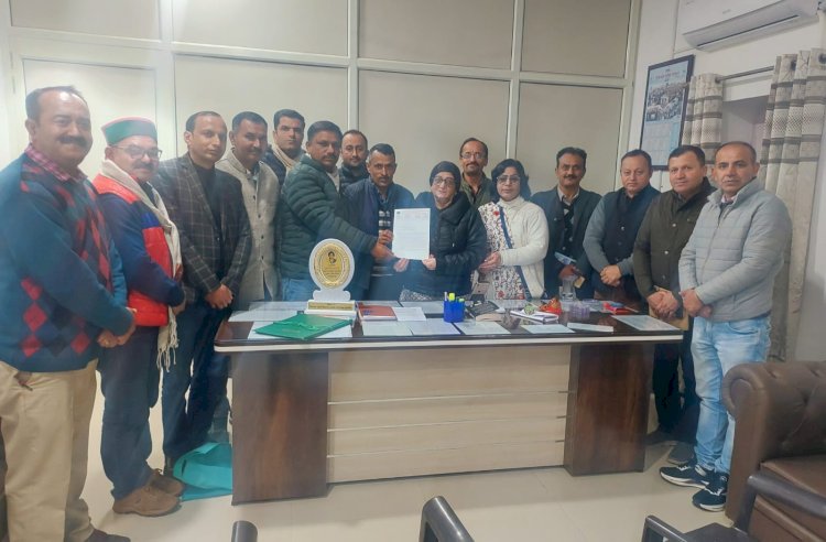 सीबीएसई स्कूल के लिए शिक्षकों के अलग केडर के विरोध में उतरा प्रवक्ता संघ