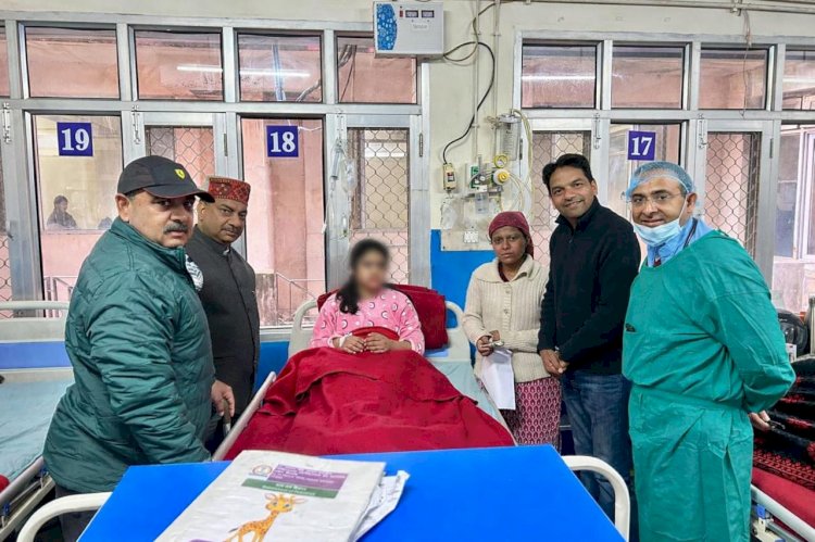 नाहन: रोटरी क्लब ने गंभीर बीमारी से पीड़ित बच्ची के उपचार हेतु की आर्थिक सहायता