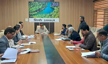 नाहन : जिला स्वच्छ भारत मिशन (ग्रामीण) समिति की बैठक आयोजित, महिला दिवस राज्य स्तरीय आयोजन पर भी हुई चर्चा