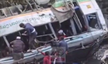 नाहन: उत्तराखंड के कवानु में एचआरटीसी की बस नाले में गिरी,4 मरे 30 घायल...