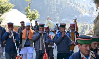 कमरू घाटी के गोत गांव से विधिपूर्वक महाशिवरात्रि के लिए बड़ा देव कमरूनाग ने किया प्रस्थान