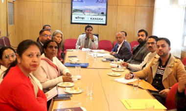 बालिकाओं को एचपीवी टीके से मिलेगी सर्वाइकल कैंसर से सुरक्षा: उपायुक्त