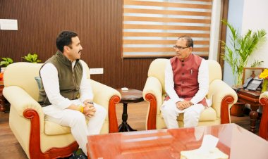 लोक निर्माण मंत्री ने शिवराज सिंह चौहान से की भेंट, डोडरा क्वार क्षेत्र में सड़क परियोजना कार्यों के लिए किया विशेष छूट का आग्रह