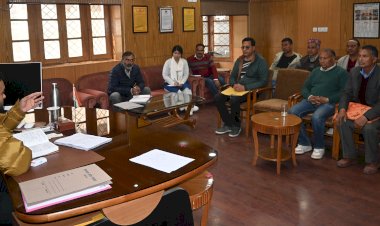 ब्रान-मोहिला सड़क को लेकर उपायुक्त से मिला प्रतिनिधिमंडल