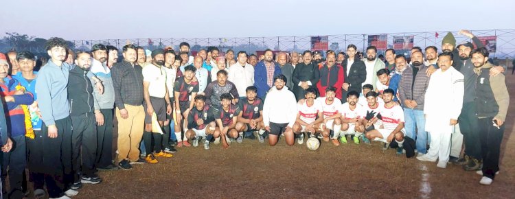 नगनोली में 38वें मेजर छज्जू राम लॉ मेमोरियल फुटबॉल टूर्नामेंट का भव्य समापन उप मुख्यमंत्री मुकेश अग्निहोत्री ने की बतौर मुख्यातिथि शिरकत