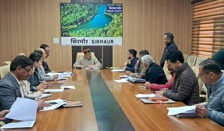 नाहन : जिला स्वच्छ भारत मिशन (ग्रामीण) समिति की बैठक आयोजित, महिला दिवस राज्य स्तरीय आयोजन पर भी हुई चर्चा