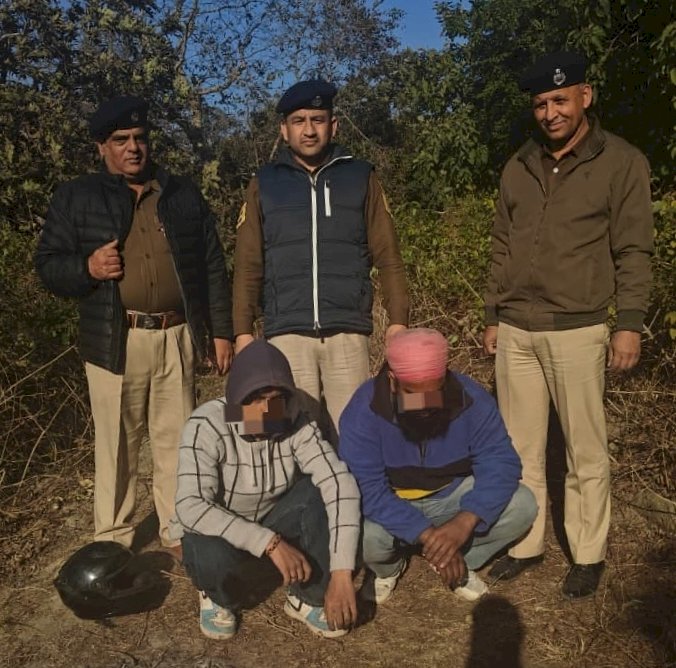 नाहन: नशा करते हुए दबोचे दो युवक, नाहन पुलिस स्टेशन में एफआईआर दर्ज...