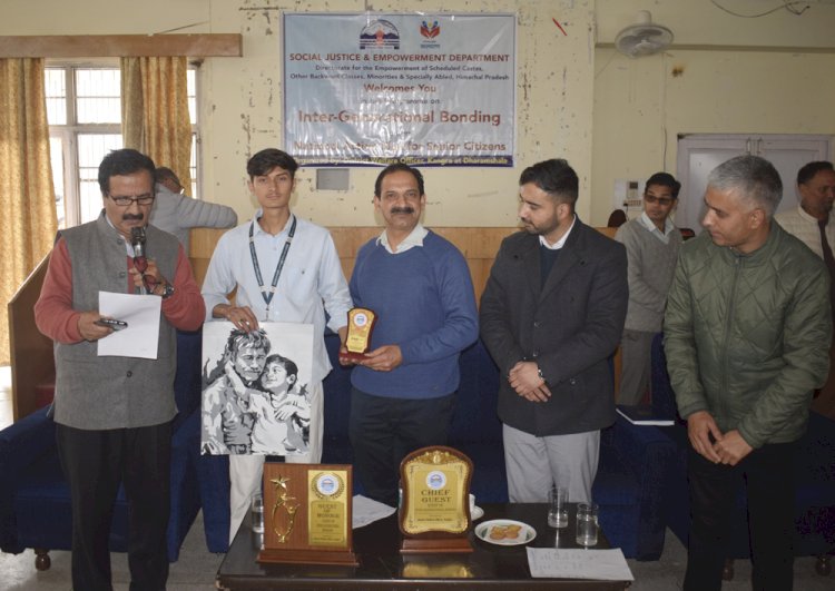 वर्तमान समय में पीढ़ियों के बीच संवाद और समन्वय अत्यंत आवश्यक: विनय कुमार